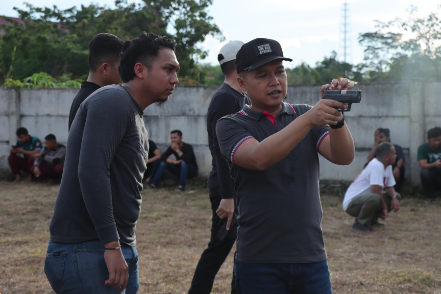 Asah Kemampuan Personil, Polres Kampar Gelar Latihan Menembak