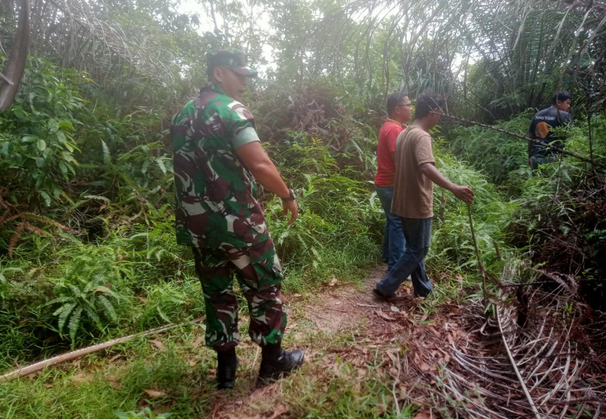 Babinsa Koramil 03/Minas Kembali Ajak Warga Giat Penanggulangan Karhutla Dan Berpatroli di Mandiangin