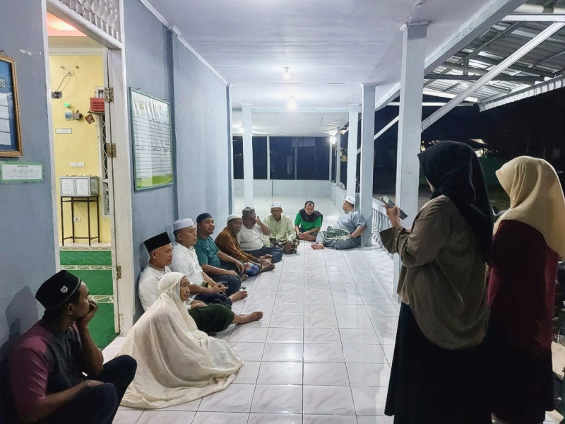 Bersama Dosen Pembimbing, Mahasiswa Kukerta UNRI Lakukan Penyuluhan Kesehatan Terhadap Lansia di Kelurahan Telaga Sam-sam