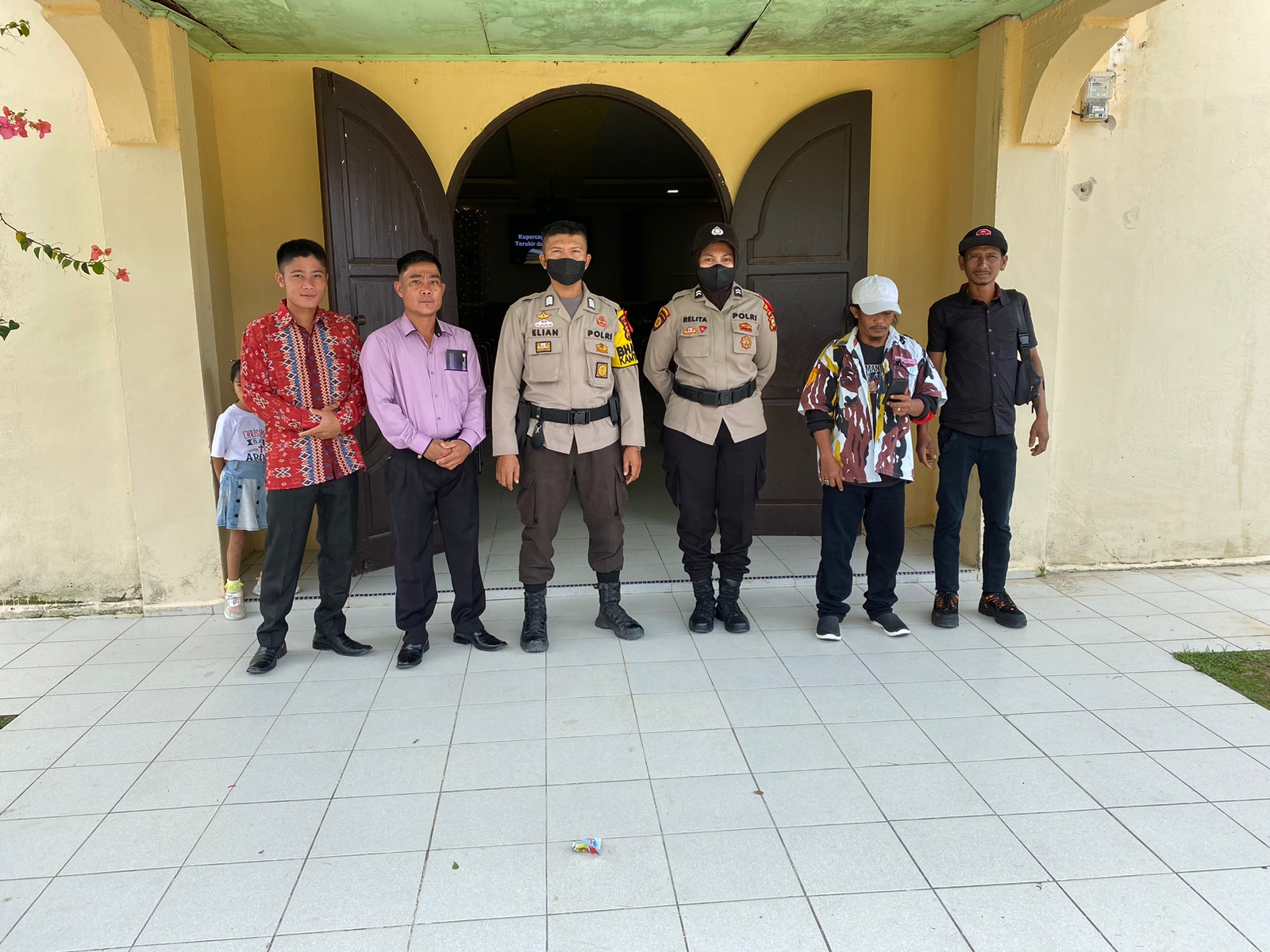 Personil Polsek Minas, Polres Siak, Polda Riau Rutin Melakukan Pengamanan Gereja Diwilayah Kecamatan Minas