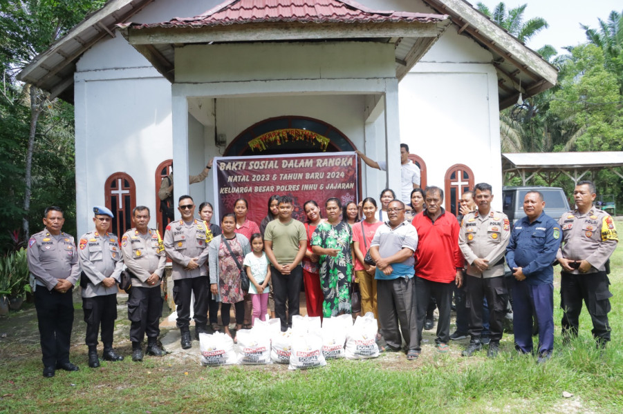 Jelang Nataru, Keluarga Besar Polres Inhu dan Jajaran Gelar Bakti Sosial