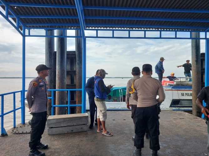 Polsek Kuala Kampar  Pelayanan Kamtibmas di Pelabuhan Penumpang Teluk Dalam