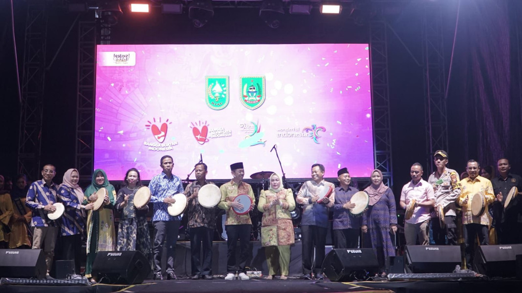 Bupati Rohil Resmi Buka Festival Ekraf Kemilau Bagan