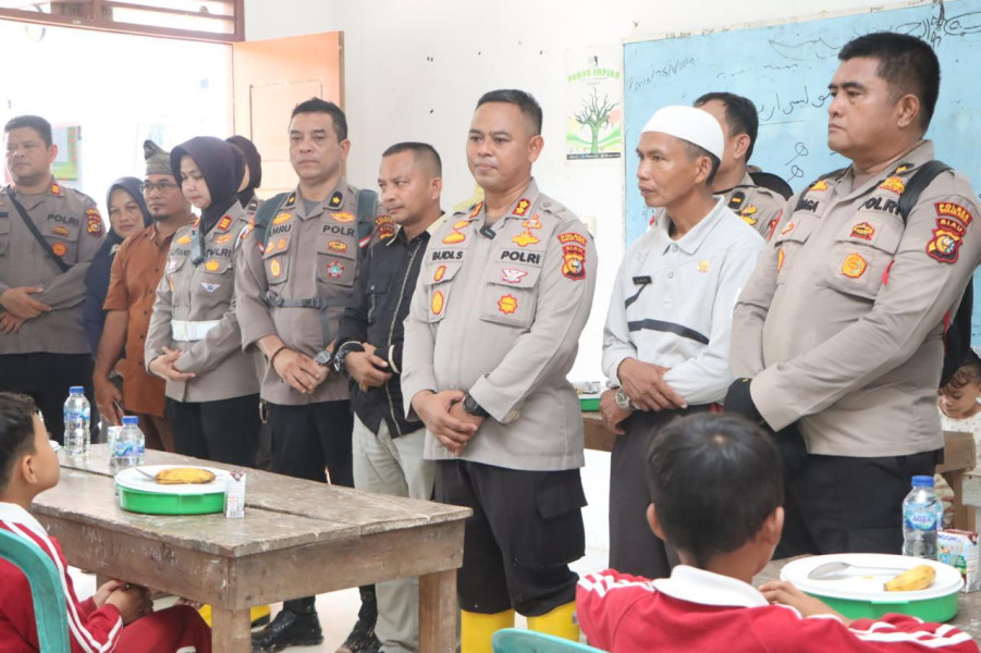 Polres Rohul Gelar Program Makan Bergizi Gratis Di SDN 016 Rambah