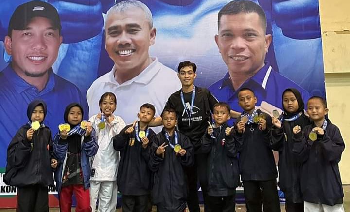 11 Peserta Didik SDN 04 Minas Jaya Boyong Medali Dalam Kejuaraan Siak Open Championship IV di Gor Tualang 