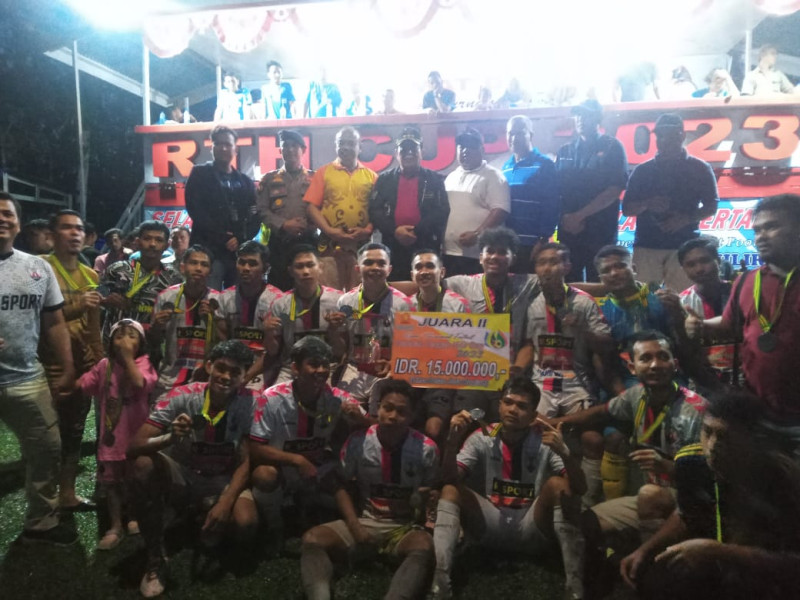 Diikuti 78 Club, H. Sukiman Tutup Open Tournament Football RTH Cup II Tahun 2023
