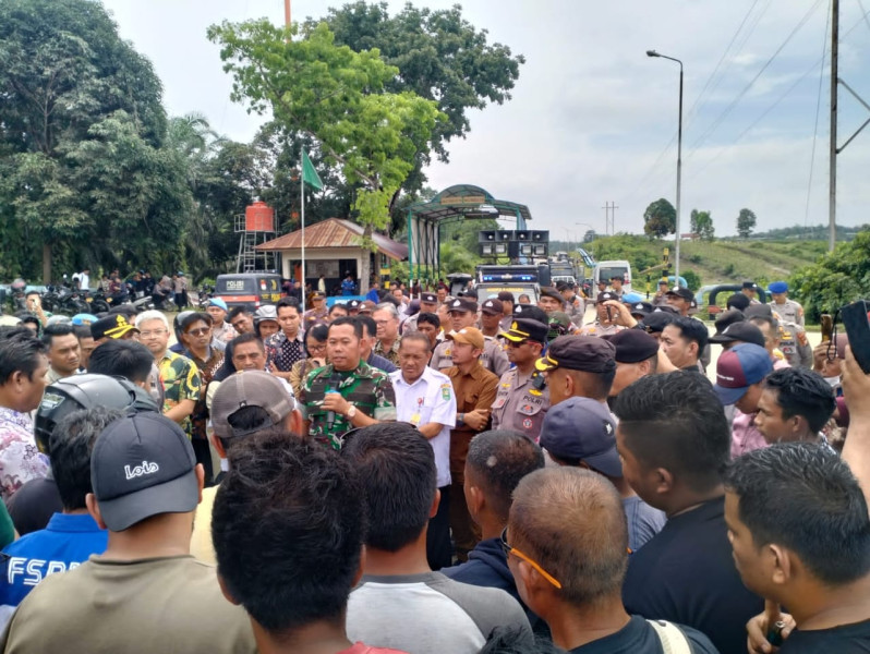 Aksi Unjuk Rasa di PT. PHR Minas Berakhir Damai, Dandim Siak Sampaikan Pesan Persatuan dan Kesejahteraan