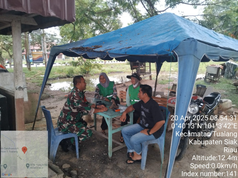Kopda Gunardi Babinsa Koramil 04/Perawang Aktif Sosialisasi Kesehatan dan Kebersihan Lingkungan di Perawang Barat