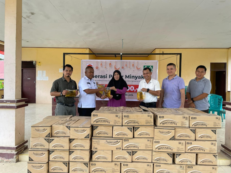 Peduli Masyarakat, PT Musim Mas Gelar Pasar Murah Minyakita di Pelalawan