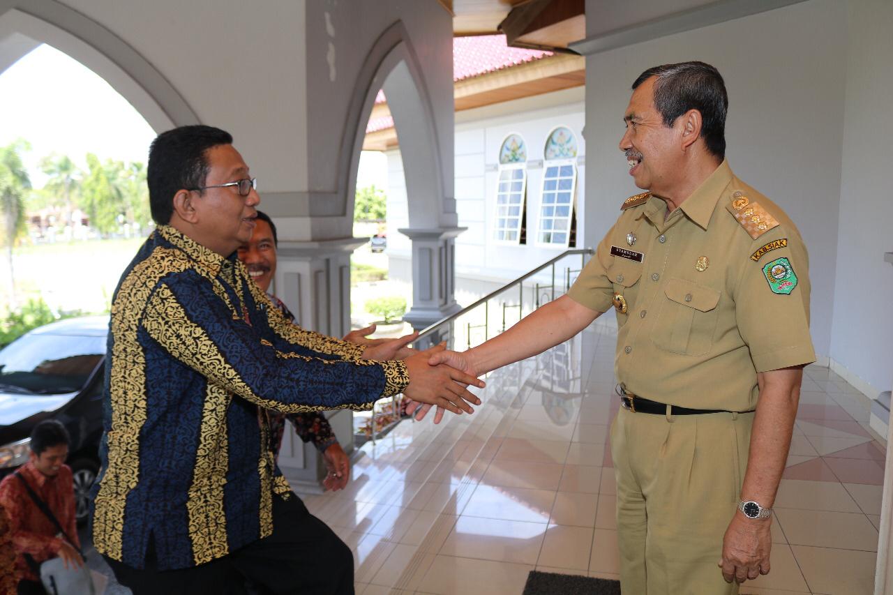 Kakanwil Pajak Provinsi Riau dan Bupati Siak Silahturrahmi.