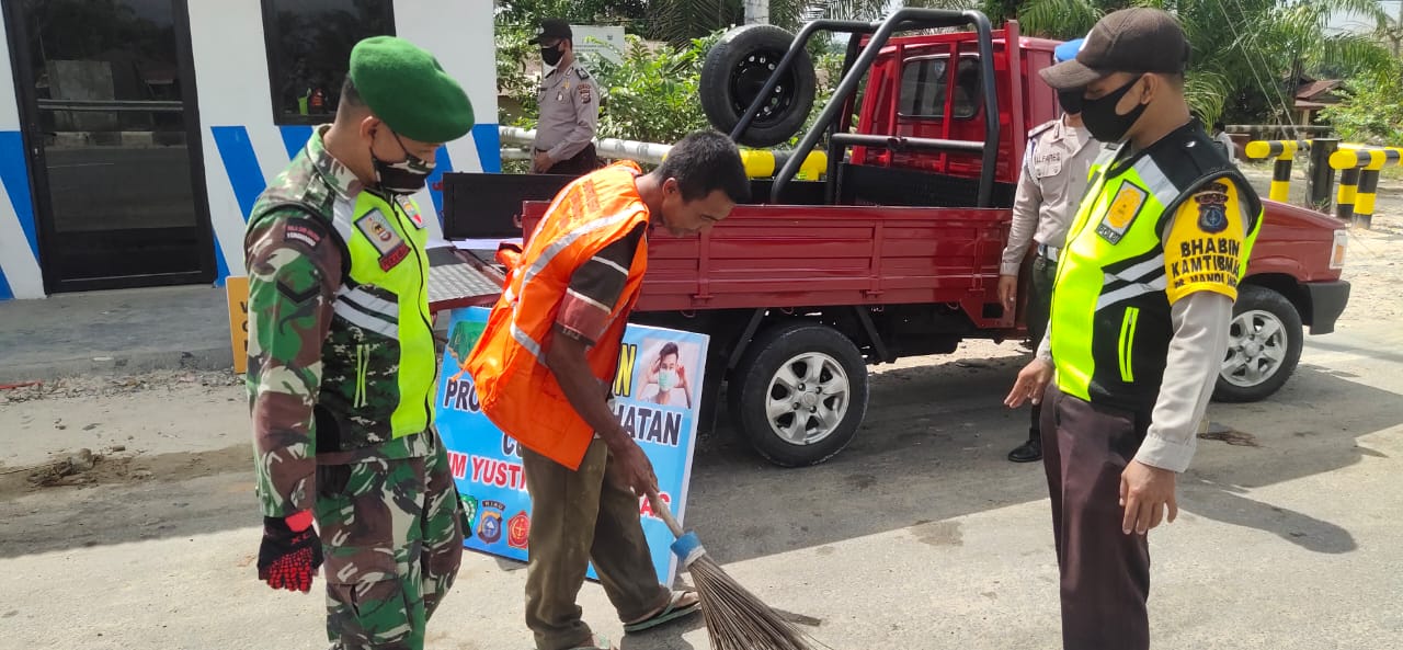 Petugas Gabungan Sisir 15 Tempat Usaha di Minas, Masih Temui Warga Tak Pakai Masker