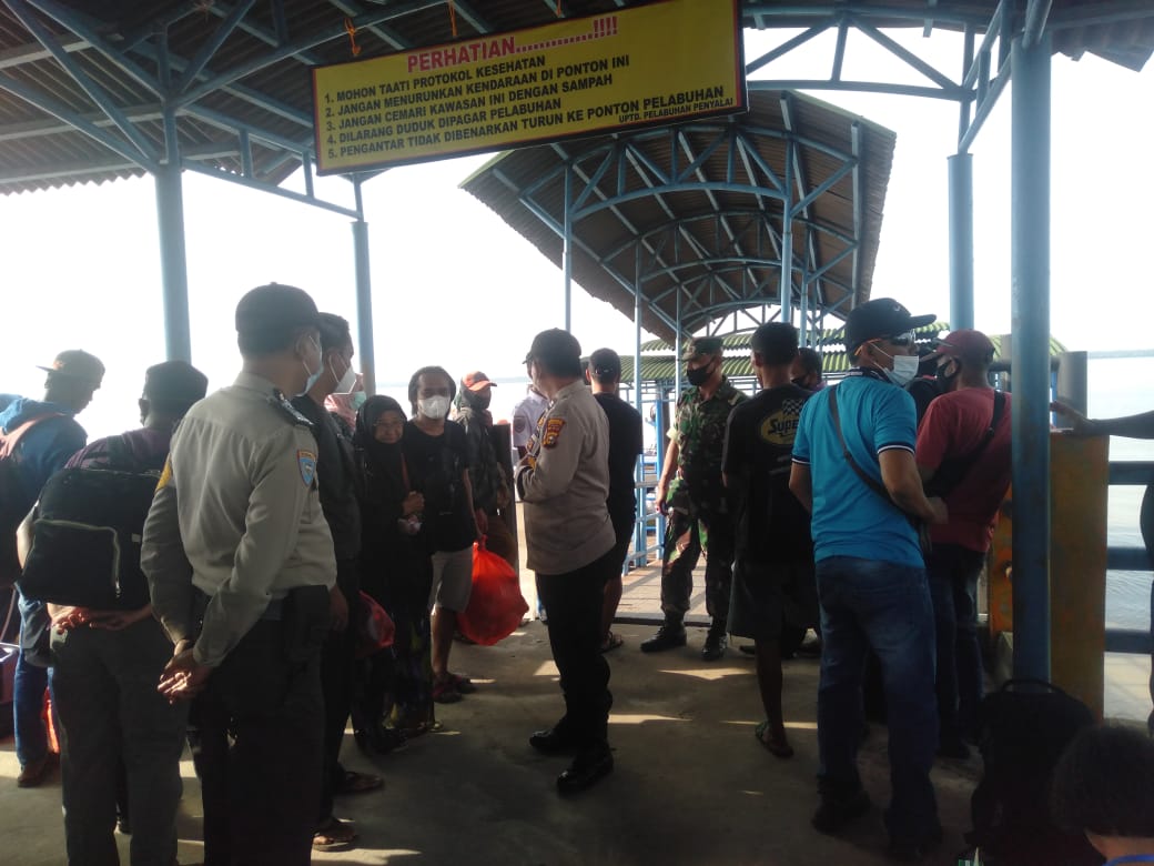 Polsek Kuala Kampar Lakukan Pemantauan Aktivitas di Pelabuhan
