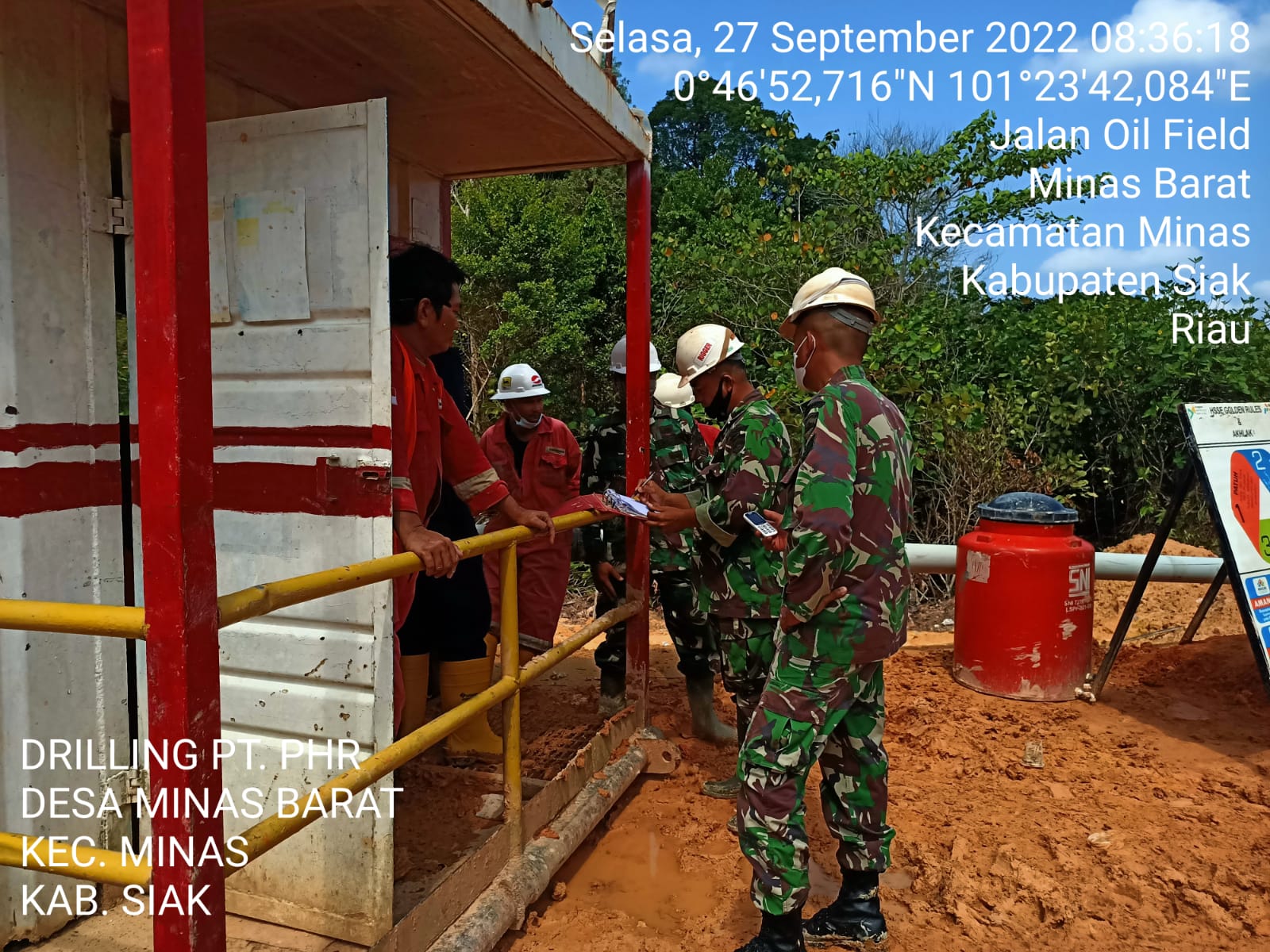 Serma Muhammad Nasir dan Serda Parjuni Kembali Patroli Drilling Demi Keamanan OVN di PT PHR Minas