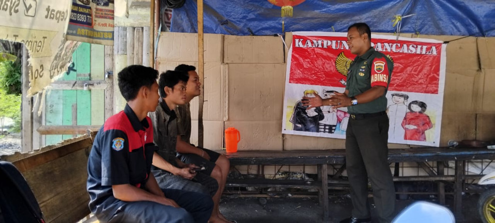 Praka Gunariadi Sosialisasikan Nilai-nilai Pancasila Kepada Warga Binaan di Kampung Perawang Barat