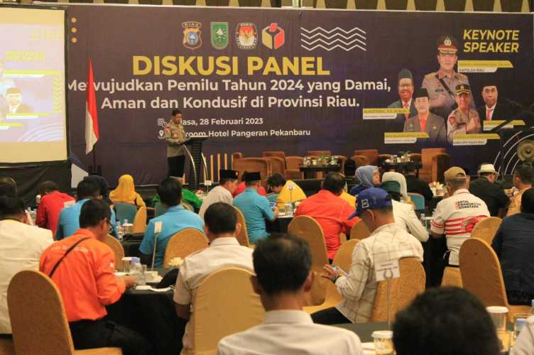 Polda Riau Taja Diskusi Panel Pemilu Damai 2024