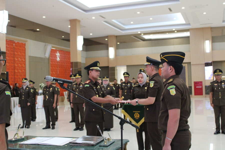 Pelantikan dan Serah Terima Jabatan Kajari Inhu di Kejati Riau