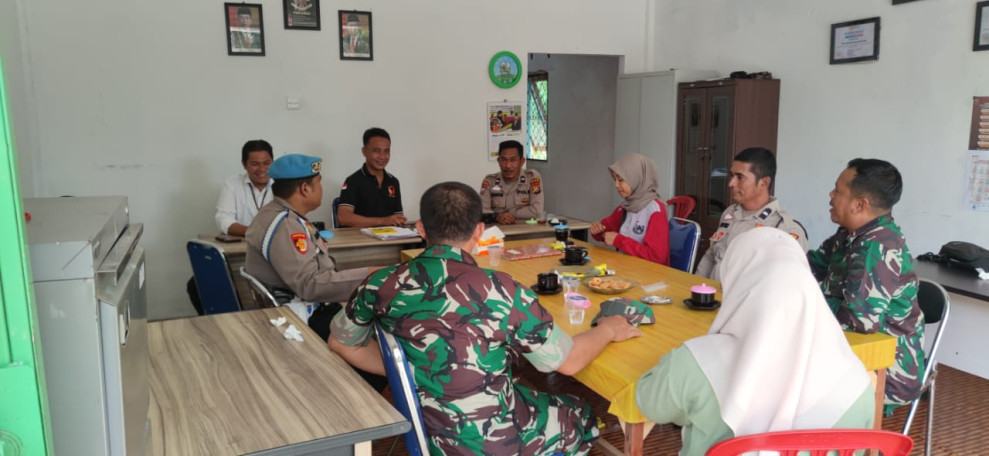Kapolsek Koto Gasib Pimpin Giat Cooling System, Ajak Masyarakat Partisipasi dalam Pilkada Damai