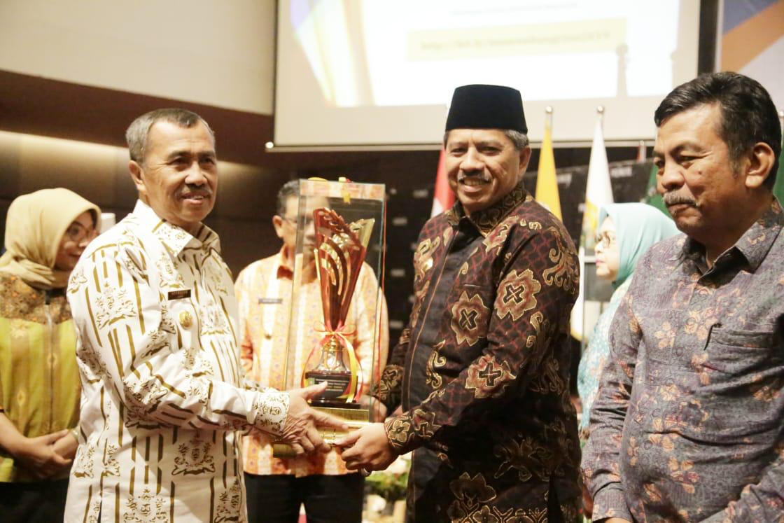 Siak Raih Predikat Kabupaten Dengan Pembangunan Daerah Terbaik se-Riau.