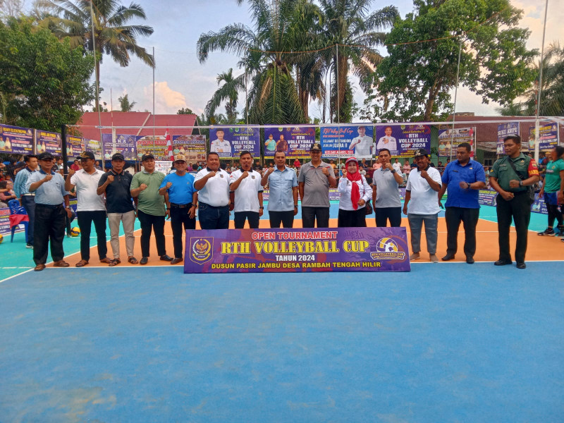 Meriahkan HUT Desa ke-47, Open Turnament Voli Ball Desa Rambah Tengah Hilir Resmi Dibuka