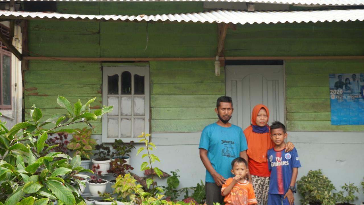 Bangga & Haru, Anak Seorang Penjaga Sekolah di Siak Riau Ini Lulus Jadi Polisi