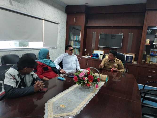 Ketua KNPI Riau Geruduk Ruang Kerja Kadisnaker, Buntut Kematian Naker di PT PHR
