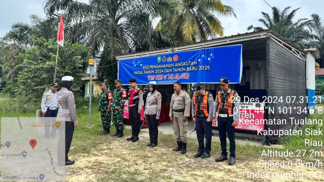 Personel Koramil 04/Perawang Amankan Natal dan Tahun Baru di Pos Pam Jalur Lintas Perawang-Minas