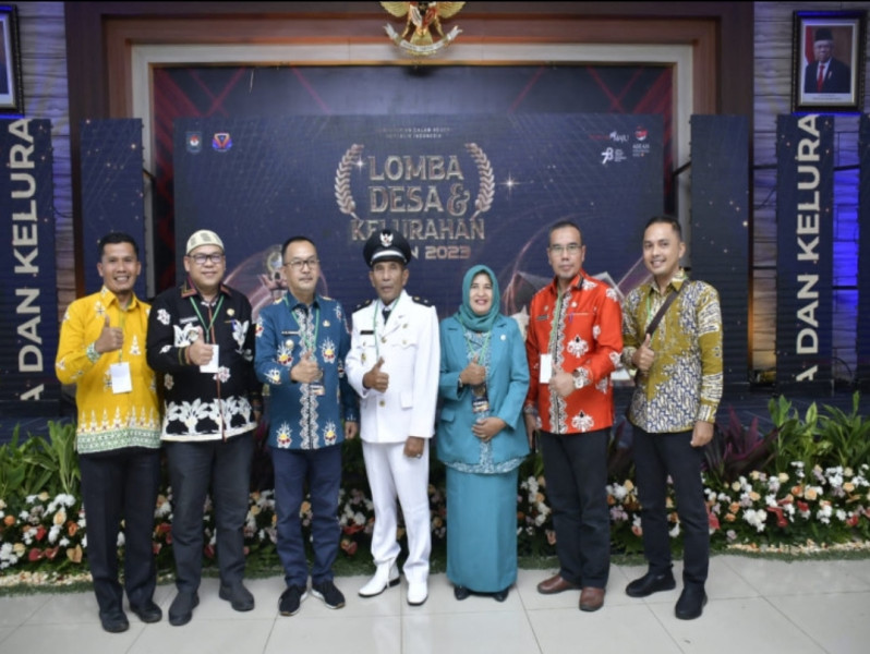 Wakili Riau di Tingkat Nasional, Pj Bupati Kampar dan Kepala Desa Koto Mesjid Ekspose Langsung Dihadapan Tim Penilai Nasional Lomba Desa /Kelurahan di Kemendagri RI di Jakarta