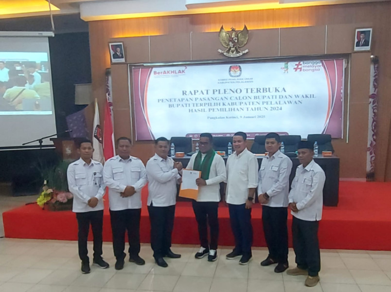 H Zukri dan Husni Tamrin Resmi Pimpin Pelalawan: Meraih Kemenangan Mutlak dengan 62,31% Suara