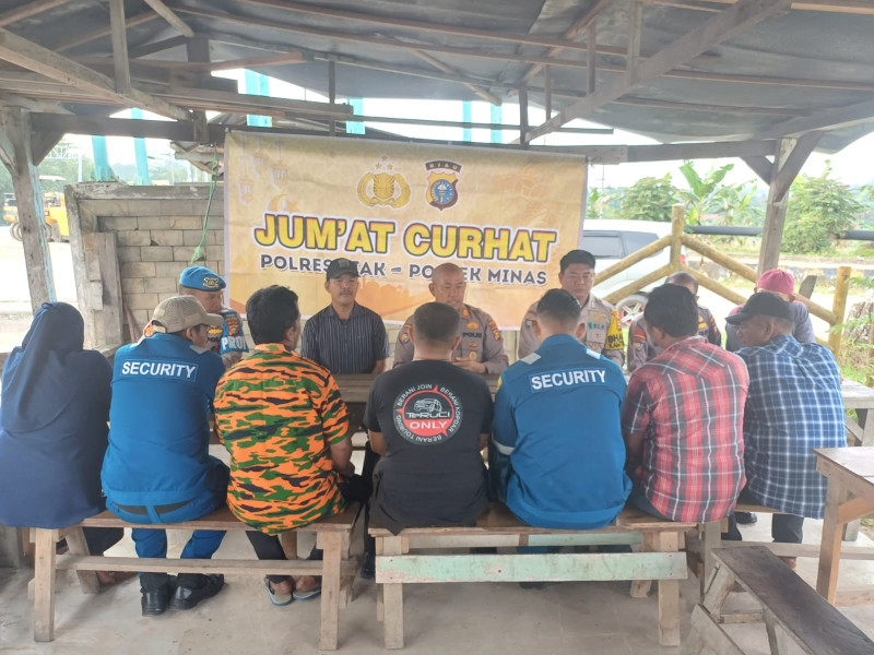 Giat Jumat Curhat, Polsek Minas Sambangi dan Dengarkan Keluhan Warga Minas Barat