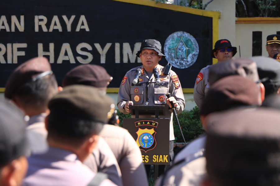 Siaga Penuh! Kapolres Siak Pimpin Apel Gladi Bersih Pengamanan Jambore Karhutla Riau 2025 di Minas Siaga Penuh! Kapolres Siak Pimpin Apel Gladi Bersih Pengamanan Jambore Karhutla Riau 2025 di Minas