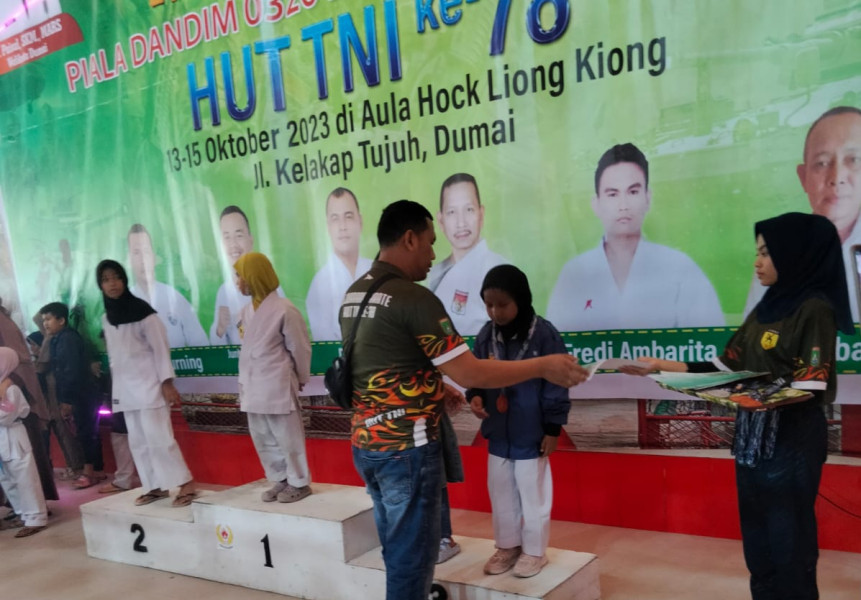 Alesha Pebrian Kembali Toreh Prestasi, Raih Juara Tiga Dalam Kejuaraan Karate Terbuka Se-Riau di Dumai