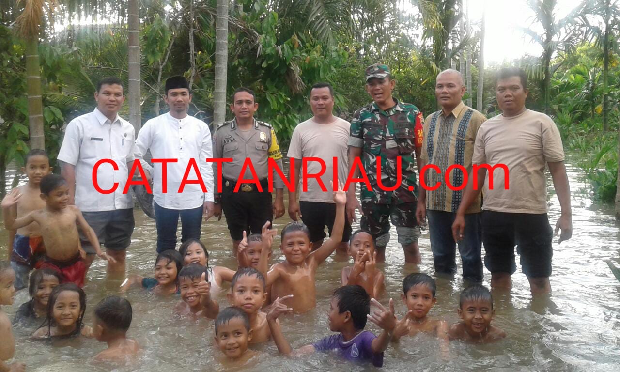 BNPB Turun Kelokasi Banjir Di Kelurahan Perawang, Warga : Kami Tak Butuh Bantuan Sembako