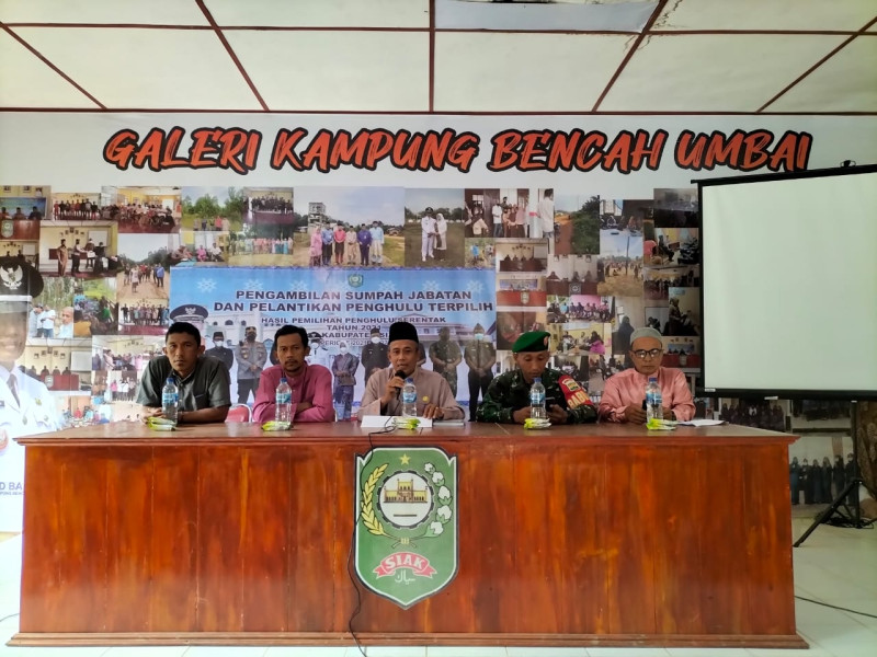 Sertu Joko Purnomo Ikuti Giat Rapat Rencana Penyusunan RPPHKam Tahun 2024 di Kampung Bencah Umbai 