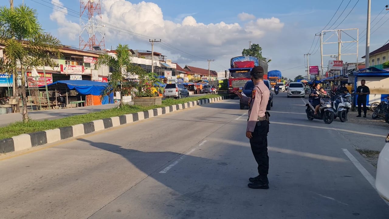 Nuansa Ramadhan, Polisi Pangkalan Kuras Patroli di Pasar Sore Hari