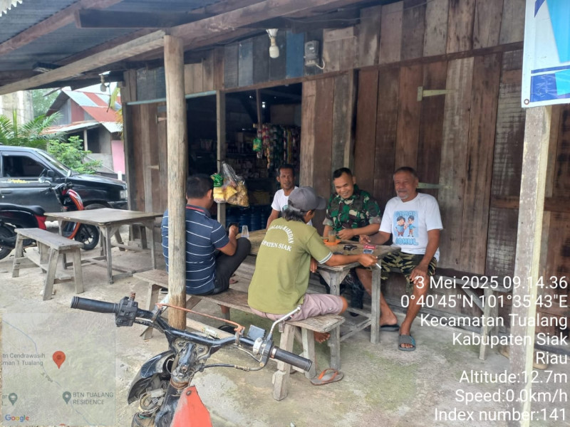 Koramil 04/Perawang Gelar Komsos di Kampung Maredan, Tekankan Pentingnya Kesehatan dan Kebersihan Lingkungan