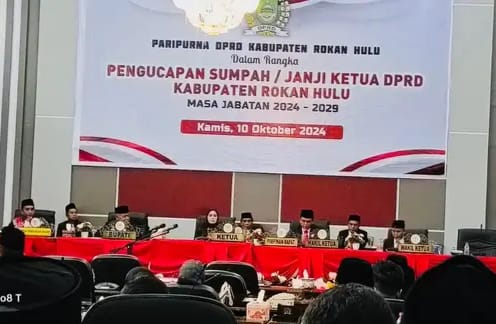 HJ. Sumartini Resmi Di Lantik Sebagai Ketua DPRD Kabupaten Rokan Hulu