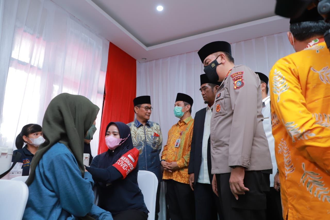 Program 1 Juta Vaksin Bersama PBNU, Kapolda Irjen Iqbal Optimis Vaksinasi Riau Lampaui Target