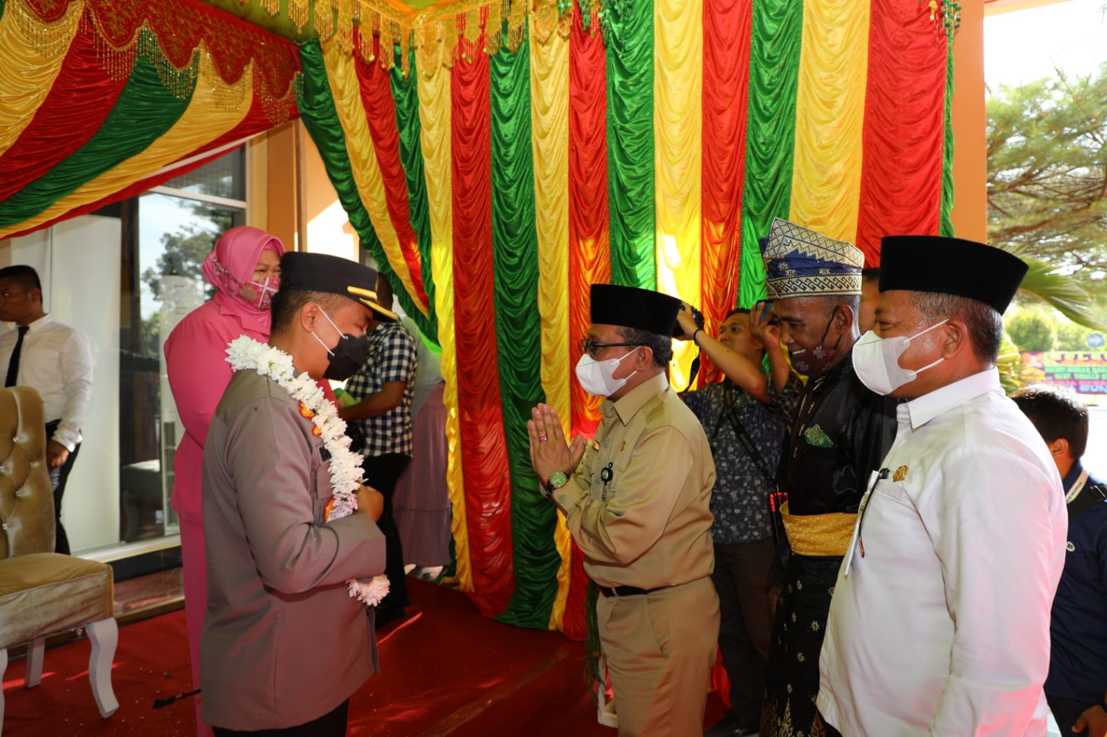 Kapolres Siak Resmi Berganti, Arfan Usman Hadiri Tepung Tawar Rangkaian Farewell and Parade Kapolres